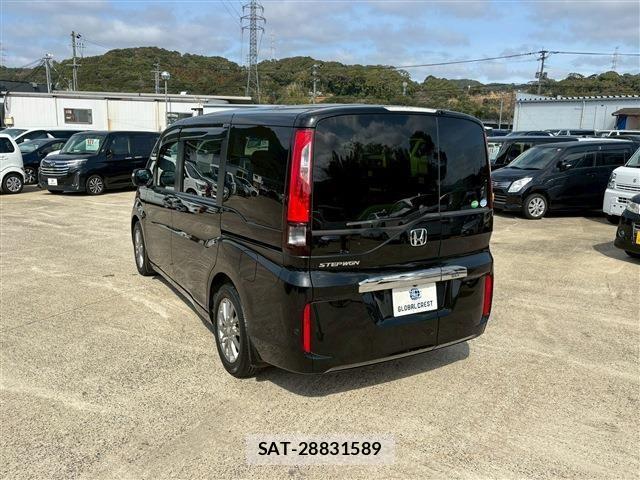 Honda STEP WGN 2016-03 4177456-12