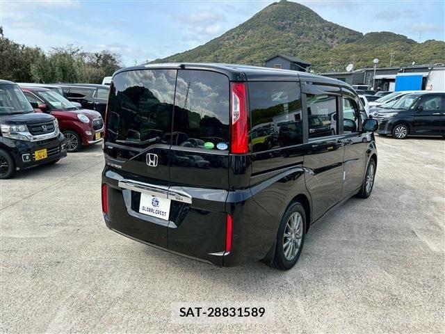 Honda STEP WGN 2016-03 4177456-14