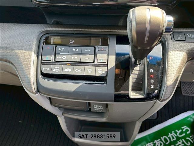 Honda STEP WGN 2016-03 4177456-24
