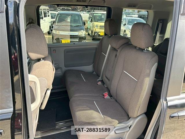 Honda STEP WGN 2016-03 4177456-4