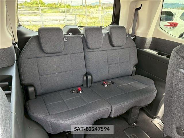 Honda STEP WGN 2025-06 4243781-16