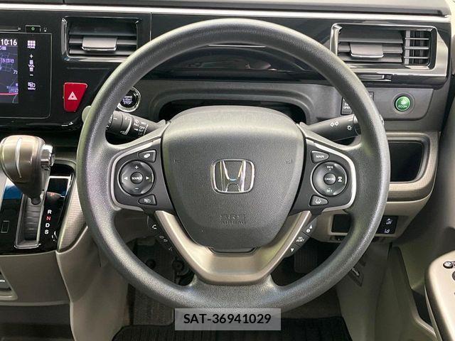 Honda e 2015-07 6019522-12