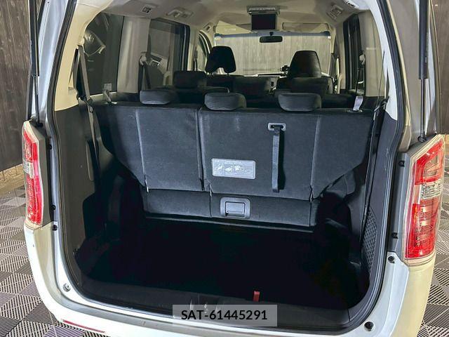 Honda e 2013-08 6219873-15