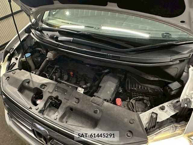 Honda e 2013-08 6219873-16