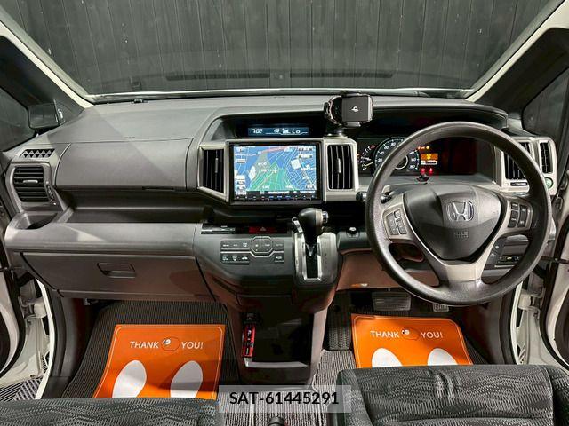 Honda e 2013-08 6219873-4