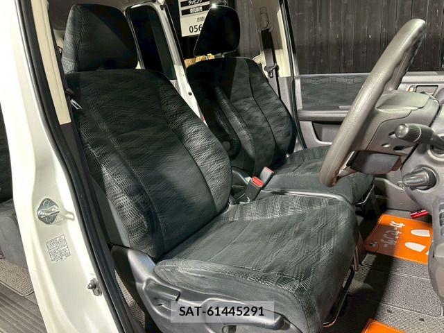 Honda e 2013-08 6219873-5