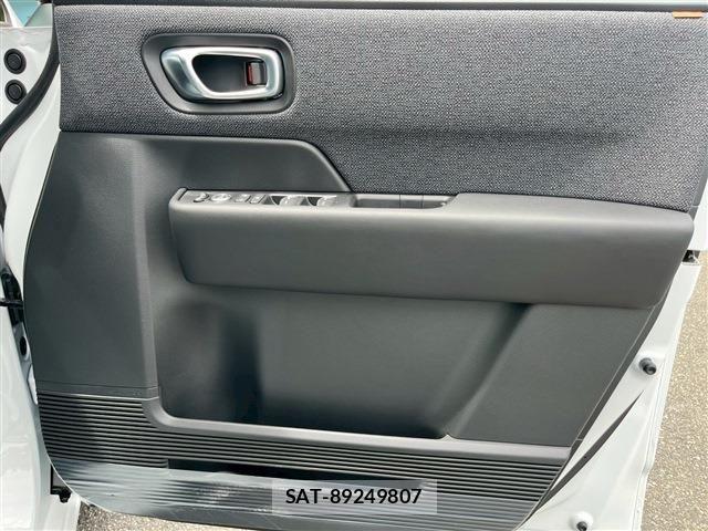 Honda e 2025-10 6503648-28
