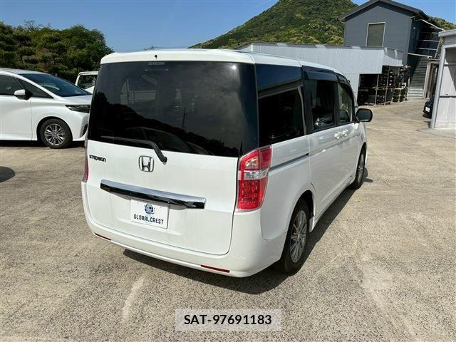 Honda e 2014-02 6615017-13