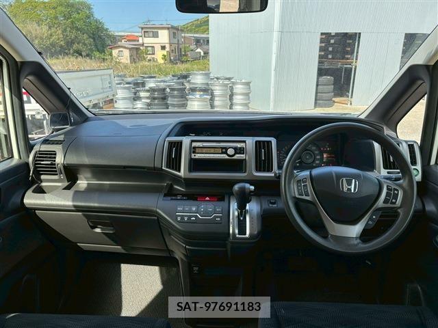 Honda e 2014-02 6615017-2