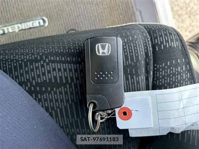 Honda e 2014-02 6615017-29