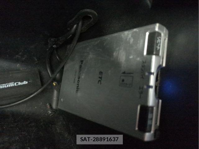 Honda e 2013-03 6615019-13