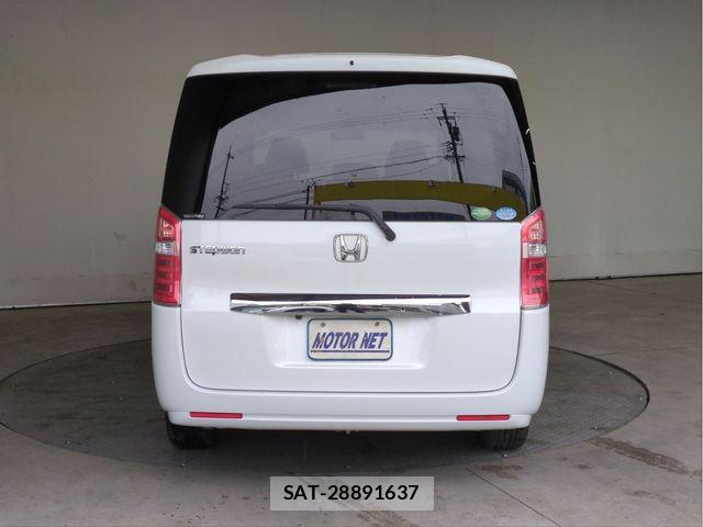 Honda e 2013-03 6615019-17
