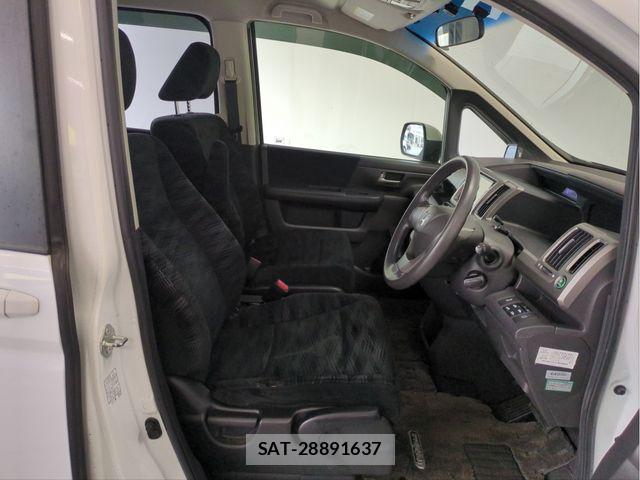 Honda e 2013-03 6615019-25