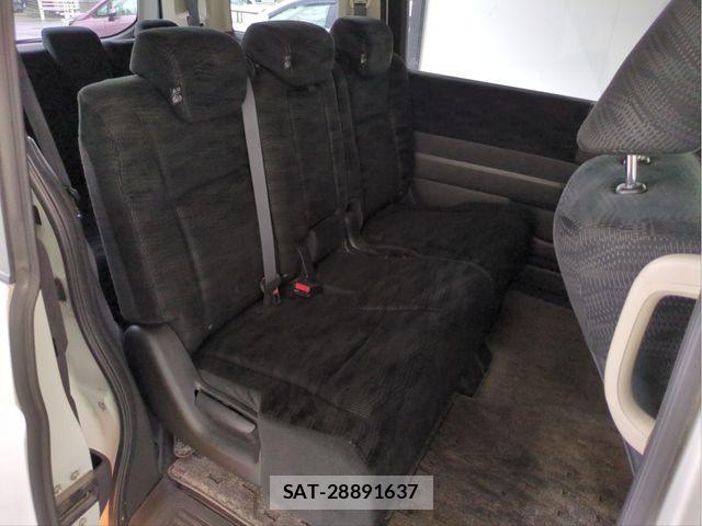 Honda e 2013-03 6615019-26