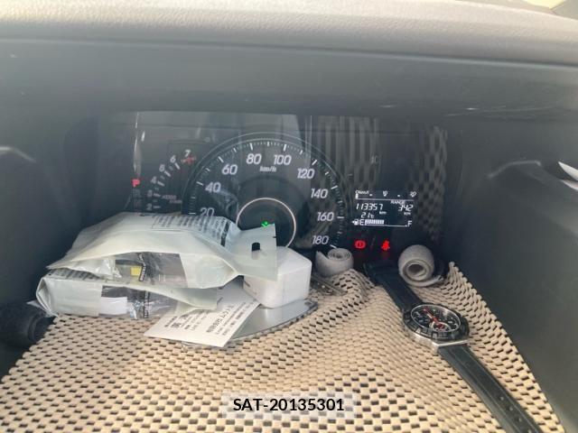 Honda e 2010-07 6673758-16