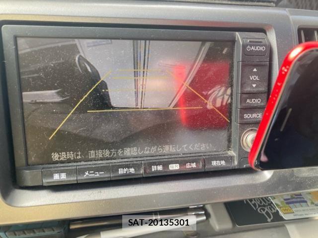 Honda e 2010-07 6673758-24