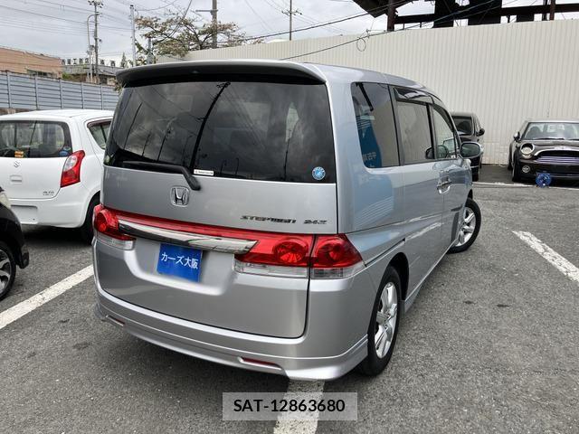 Honda e 2007-04 6673756-2