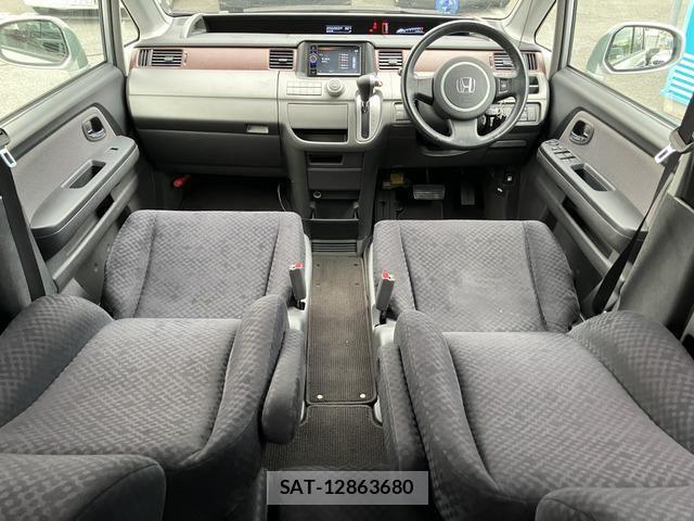 Honda e 2007-04 6673756-5