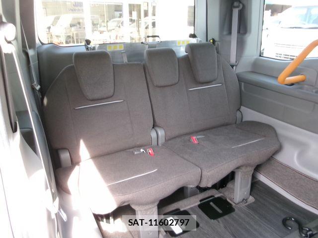 Honda e 2017-08 6678218-12