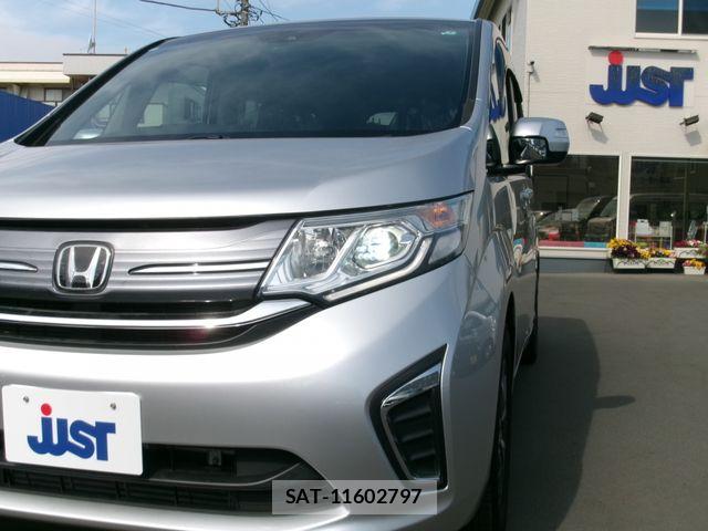 Honda e 2017-08 6678218-21