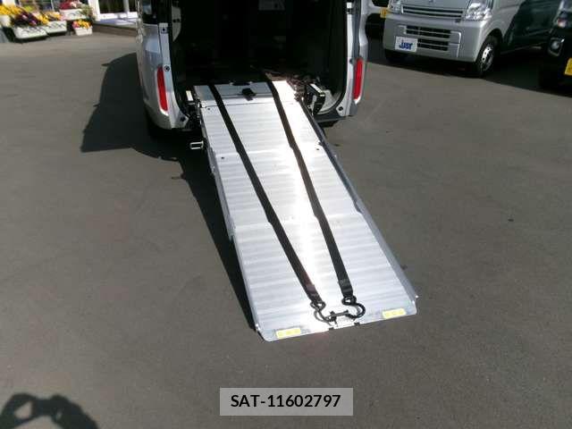 Honda e 2017-08 6678218-2