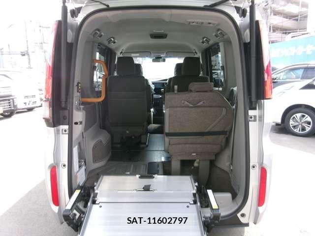 Honda e 2017-08 6678218-5