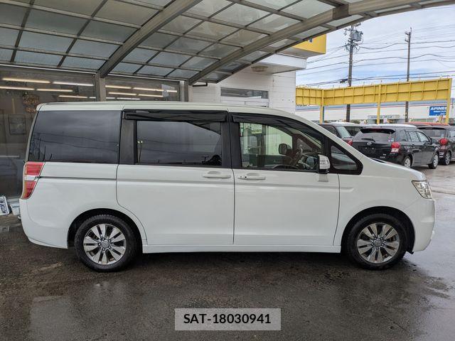 Honda e 2012-12 6678220-17