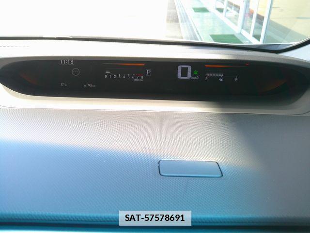 Honda e 2020-03 6753414-11