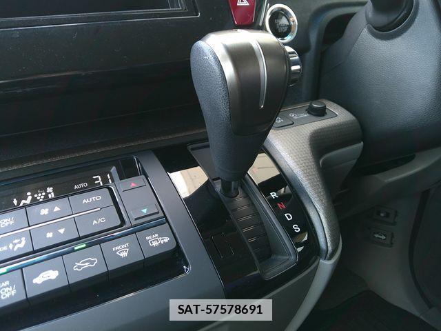 Honda e 2020-03 6753414-12