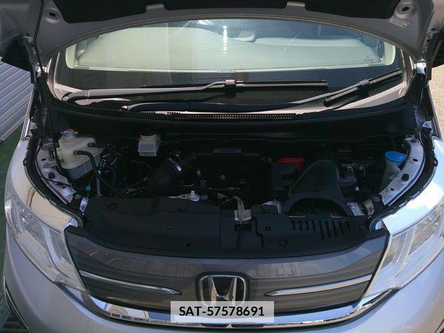 Honda e 2020-03 6753414-19