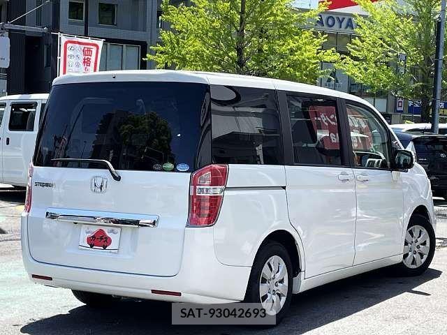 Honda e 2013-07 6753416-2