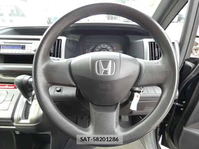 Honda e 2010-02 6791503-15
