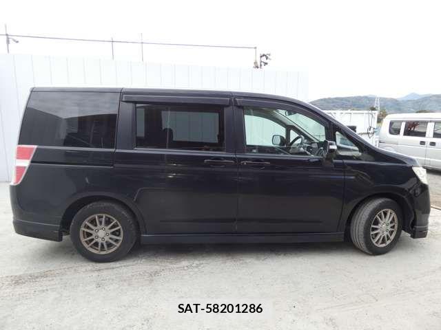 Honda e 2010-02 6791503-19