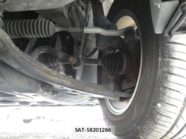 Honda e 2010-02 6791503-22