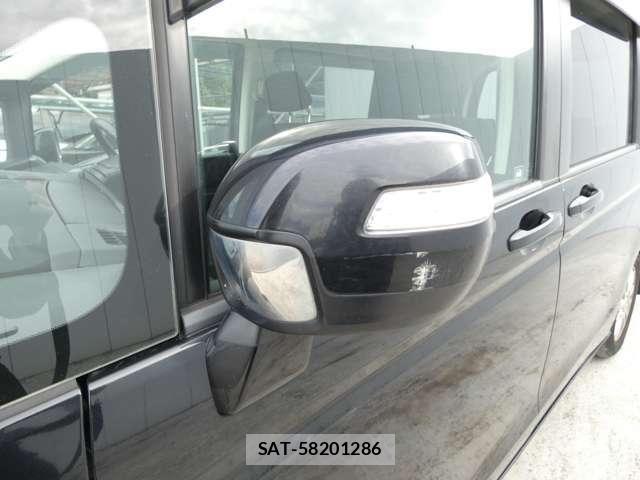 Honda e 2010-02 6791503-28