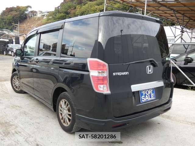 Honda e 2010-02 6791503-7