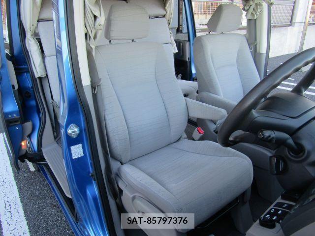 Honda e 2012-01 6791492-10