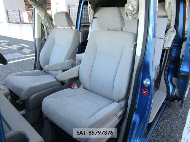 Honda e 2012-01 6791492-11