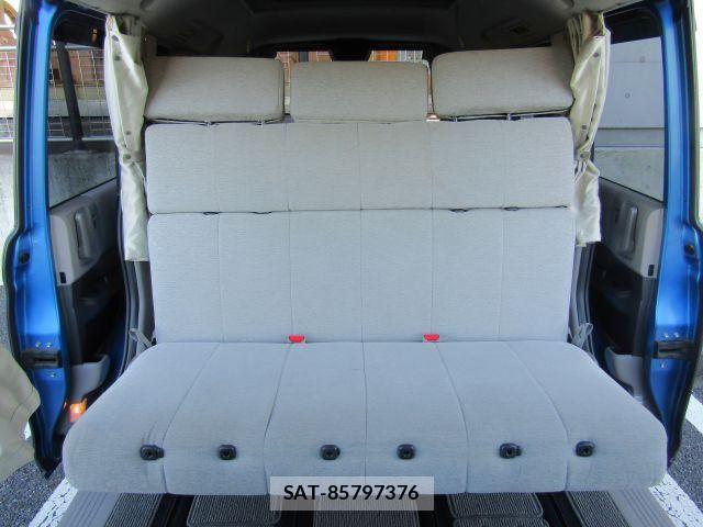 Honda e 2012-01 6791492-12
