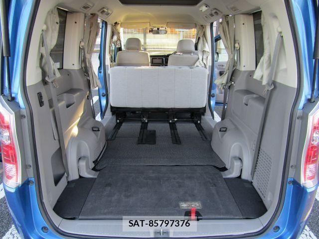 Honda e 2012-01 6791492-17