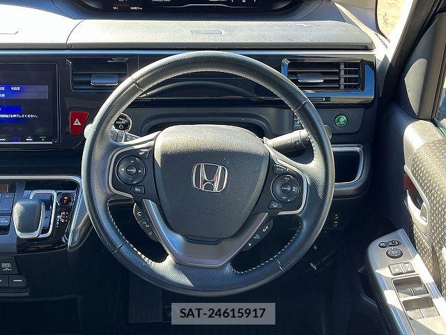Honda e 2021-12 6791496-13