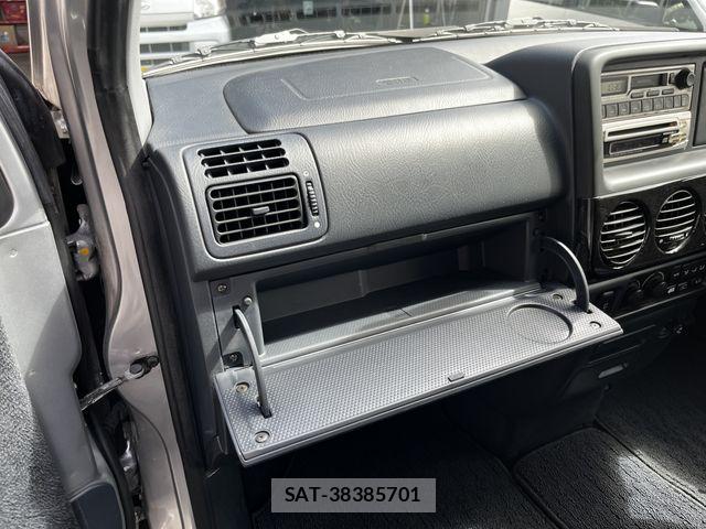 Honda e 2000-10 6791504-13