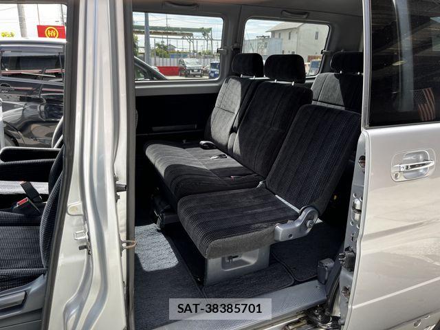 Honda e 2000-10 6791504-14