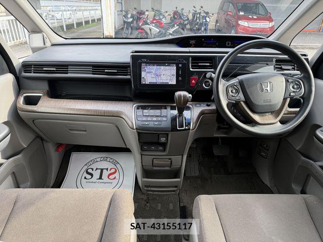 Honda e 2016-10 6817415-10