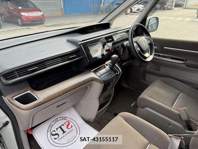 Honda e 2016-10 6817415-1