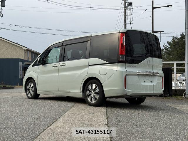 Honda e 2016-10 6817415-2