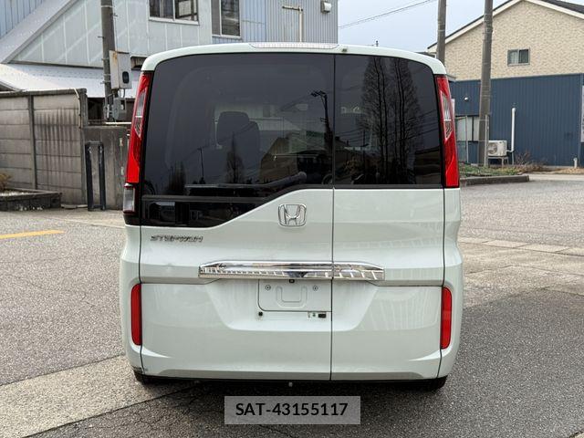 Honda e 2016-10 6817415-3