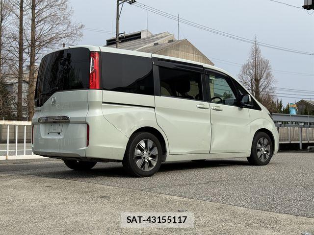 Honda e 2016-10 6817415-4