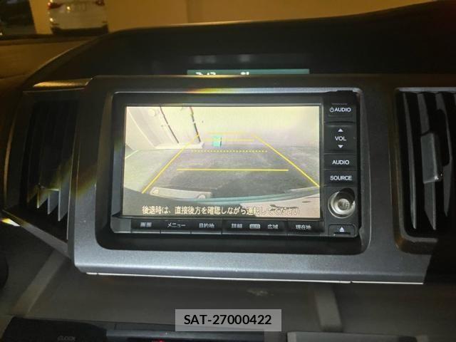 Honda e 2011-06 6913495-15