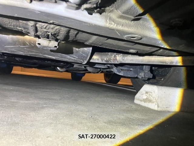 Honda e 2011-06 6913495-6